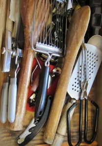 A jumble of utensils